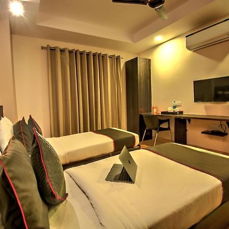 Artisan Rooms Нью-Дели Экстерьер фото