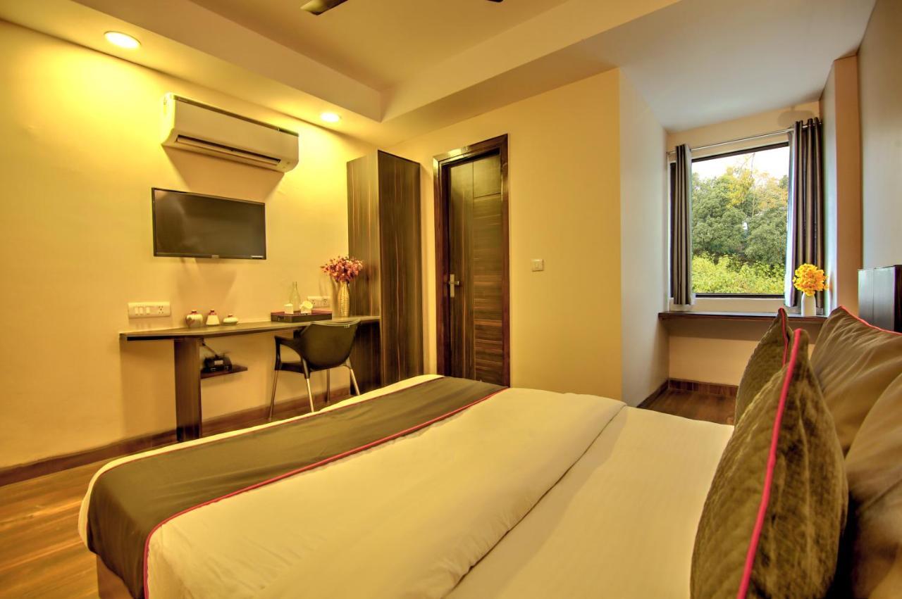 Artisan Rooms Нью-Дели Экстерьер фото