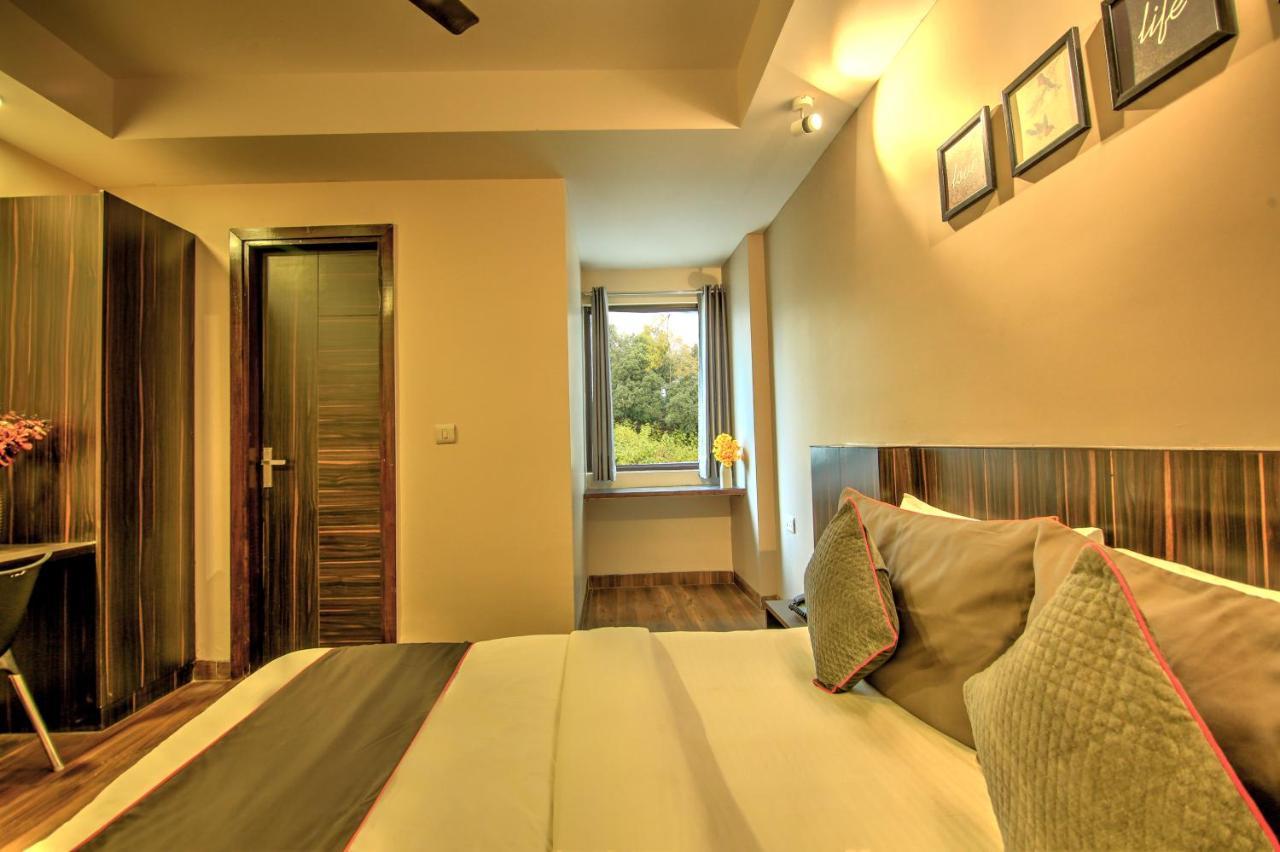 Artisan Rooms Нью-Дели Экстерьер фото