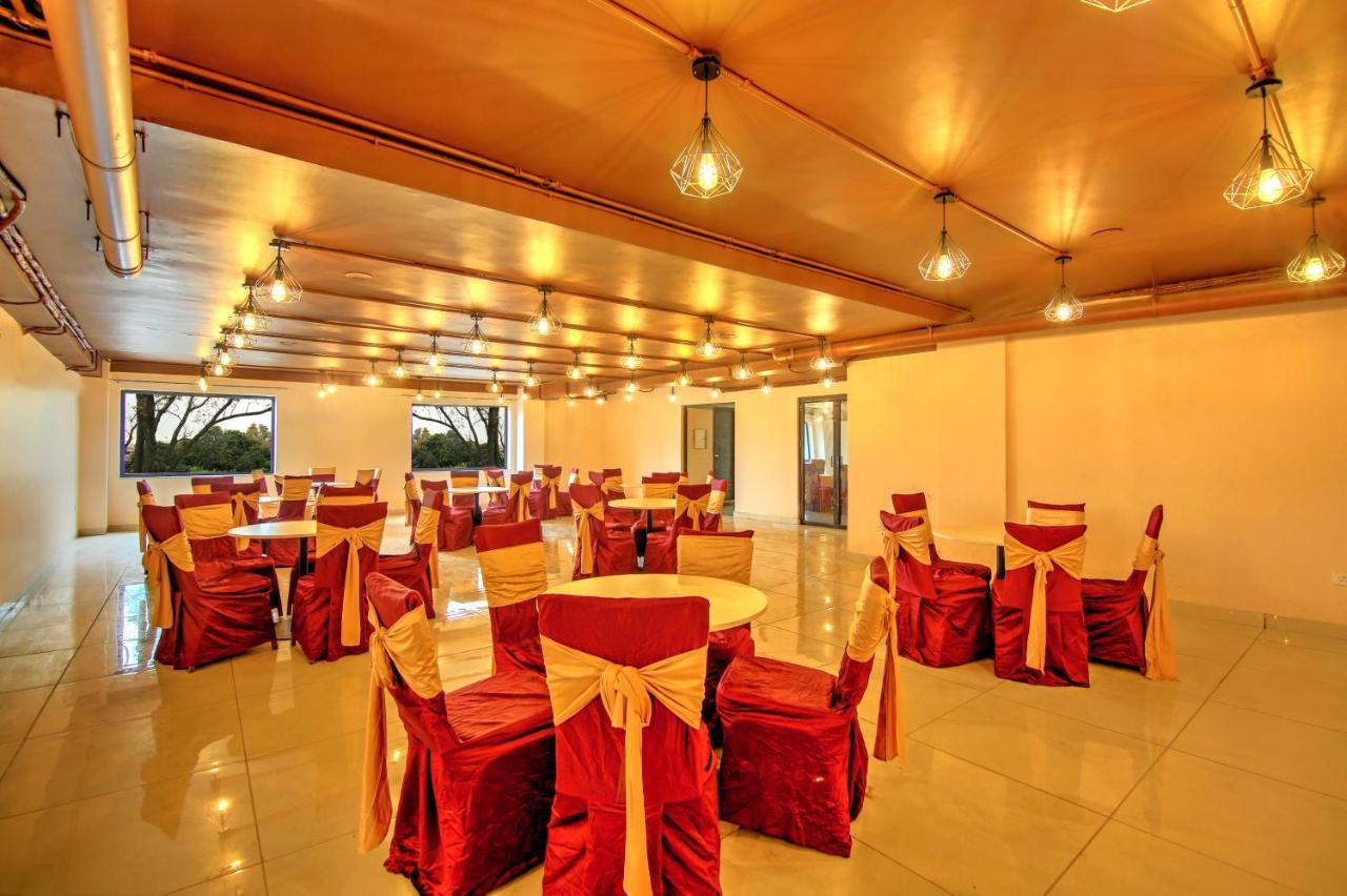 Artisan Rooms Нью-Дели Экстерьер фото